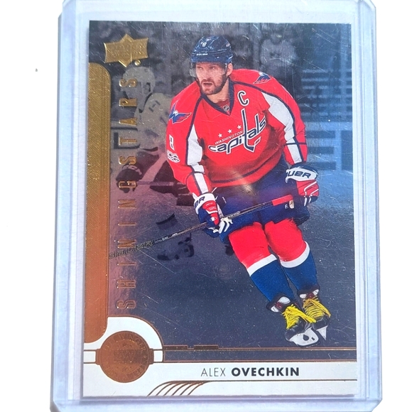 Alexander Ovechkin Shining Stars 2017-2018 Insert Hockey Card #SSL-1 - Picture 1 of 2